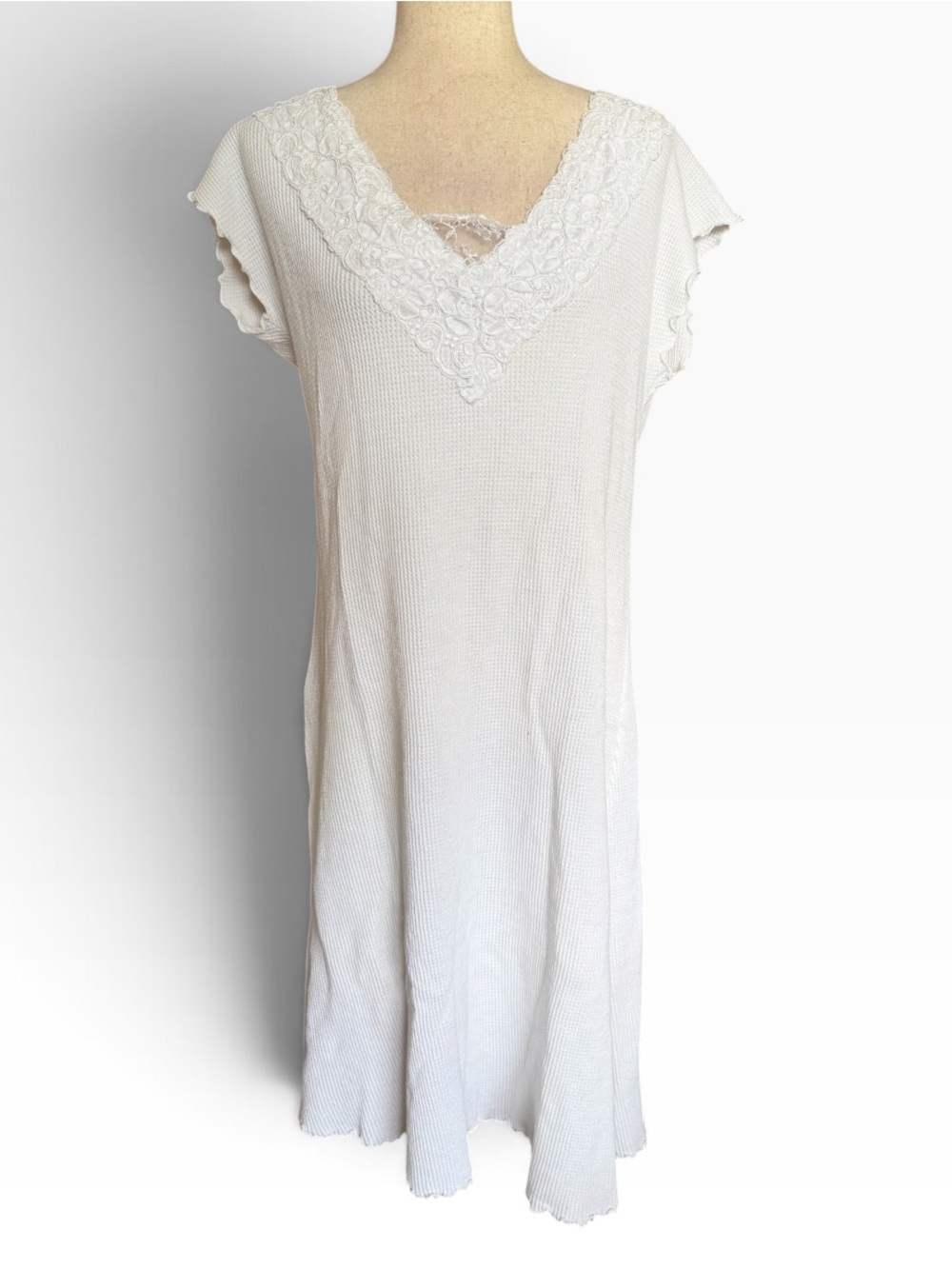 Vintage 90's Sarah Spencer White Lace V‑Neck Nightdress